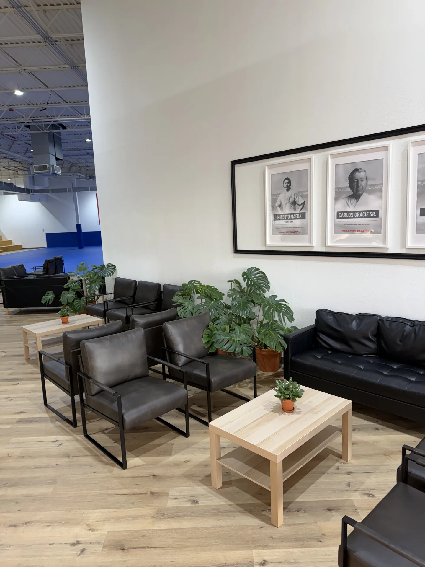Gracie Barra Kenwood lounge and waiting area